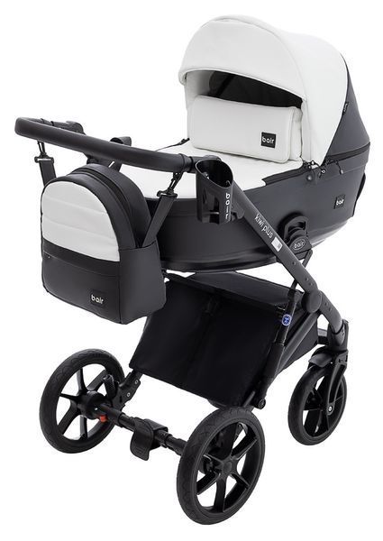 Коляска 2 в 1 Bair Kiwi Plus ECO BKP-51/15 белый / черный 680899 фото