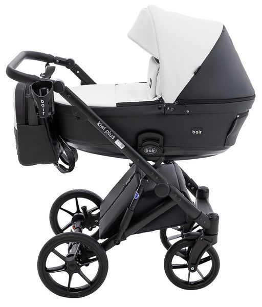 Коляска 2 в 1 Bair Kiwi Plus ECO BKP-51/15 белый / черный 680899 фото